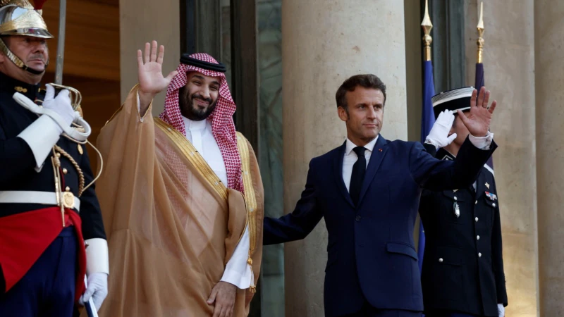 Macron Hosts Saudi Crown Prince With Oil, Iran, Rights on Agenda