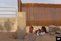 US to Fill Border Wall Gaps Near Yuma, Arizona