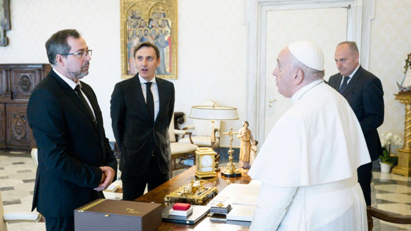 Vatican Seeks to Clarify Pope's Stance on Ukraine