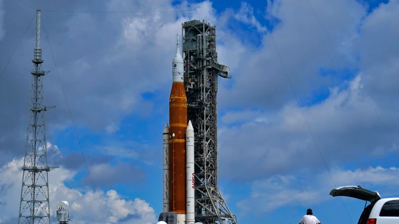 NASA Set to Test Rocket, Capsule for Sending Astronauts to Moon 