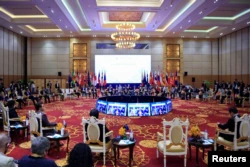 ASEAN-9 Summit Includes Plea for Peace in South China Sea