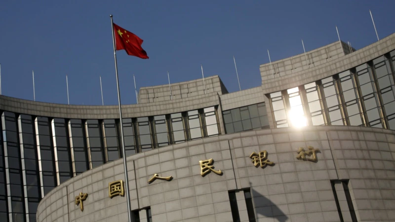 China Cuts Lending Benchmarks to Revive Faltering Economy