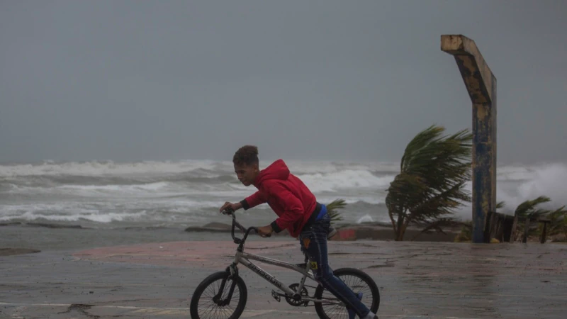 Hurricane Fiona Heads to Turks and Caicos After 'Catastrophic’ Damage in Puerto Rico 