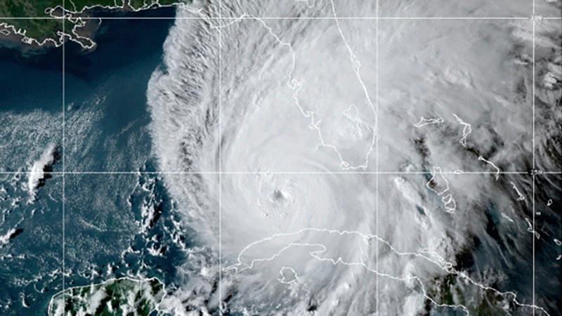 'Extremely Dangerous' Hurricane Ian Grows Stronger as it Nears Florida 