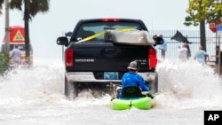 Tropical Storm Ian Moves Across Florida After Powerful Landfall