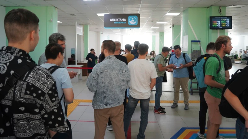 Officials Say 98,000 Russians Enter Kazakhstan After Reservists Call-up