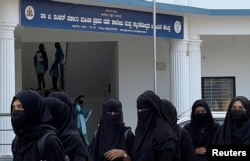 India’s Top Court Fails to Settle Issue of Wearing Hijabs in Classrooms