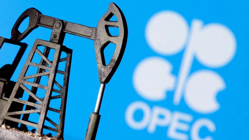 OPEC+ Heads for Deep Supply Cuts, Clash with US