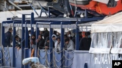 Amnesty International: Italy Not Adhering to Law of the Sea 