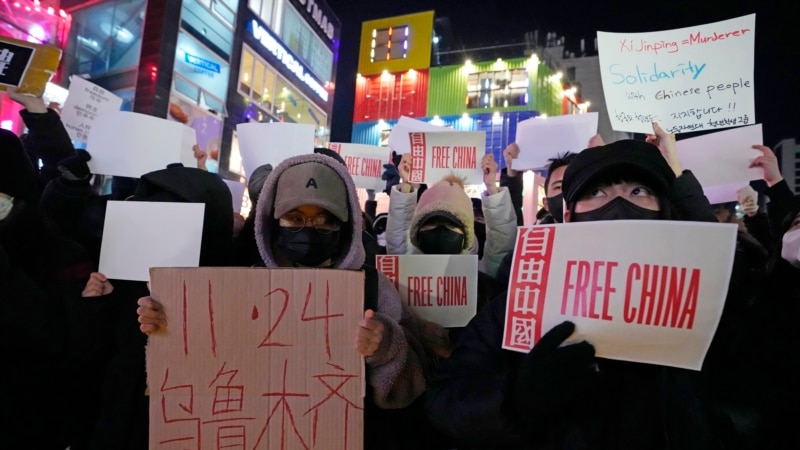 Chinese Students Take Aim at Beijing During Seoul Solidarity Protest