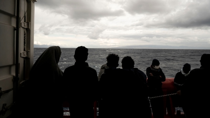 1,100 Migrants in Limbo as Italy Shuts Ports to Rescue Ships