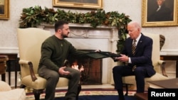 Americans 'Have Stood Proudly' With Ukrainians, Biden Tells Zelenskyy