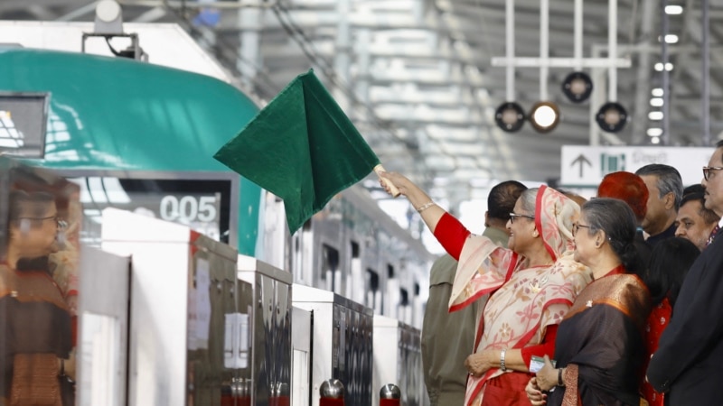 Bangladesh Opens First Metro Service to Ease Dhaka Traffic