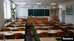 Kyiv Schools Adapt to Survive Under Russian Bombardment