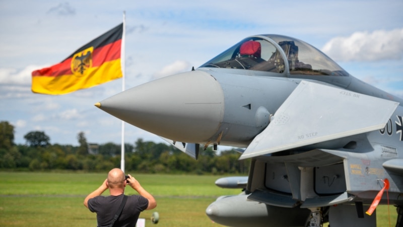 Germany Won't Send Fighter Jets to Ukraine, Says Scholz