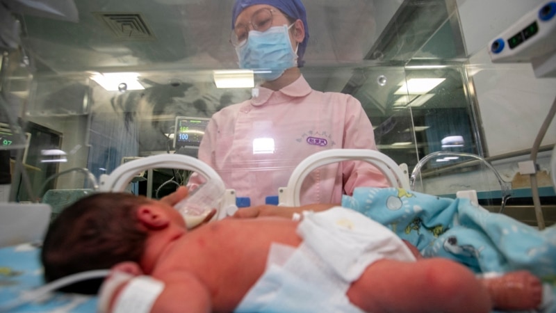 China Province: Single Women Can Legally Have Babies