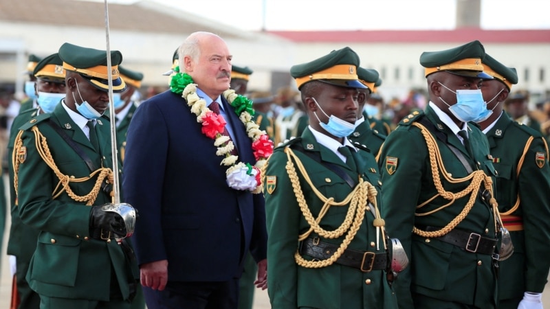 Belarusian President Arrives in Zimbabwe