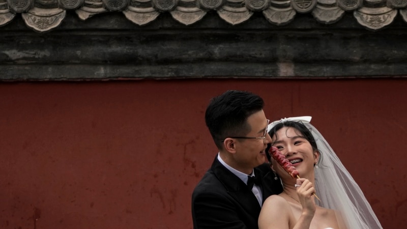 Marriages in China Slump to Historic Low