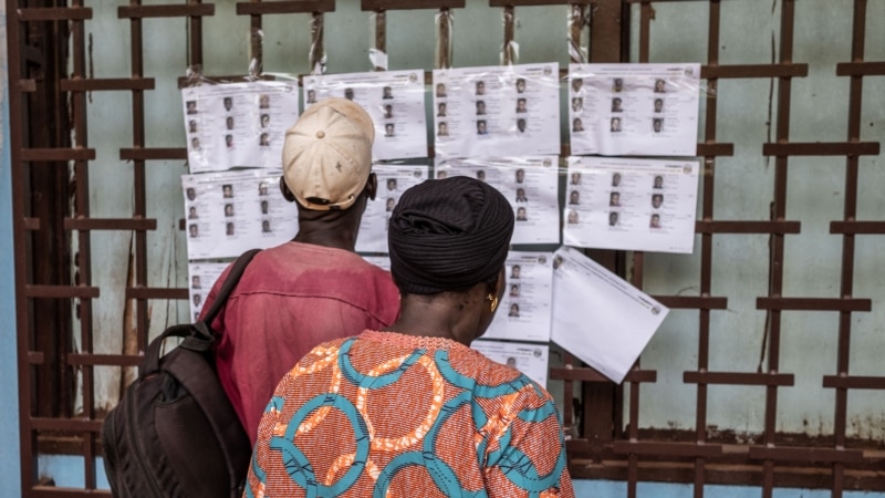 Central Africa Vote in Referendum 
Could Extend Touadera's Rule 