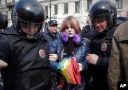 Russian Lawmakers Move to Further Restrict Transgender Rights in New Legislation