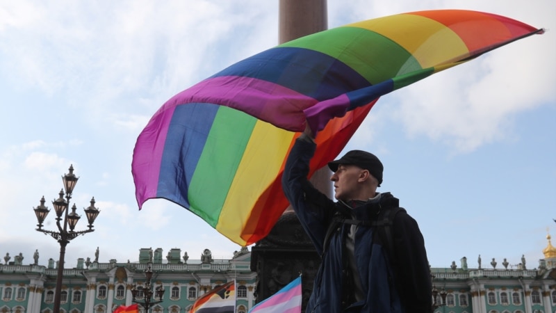 Putin Signs Bill Marking Final Step Outlawing Gender-Affirming Procedures