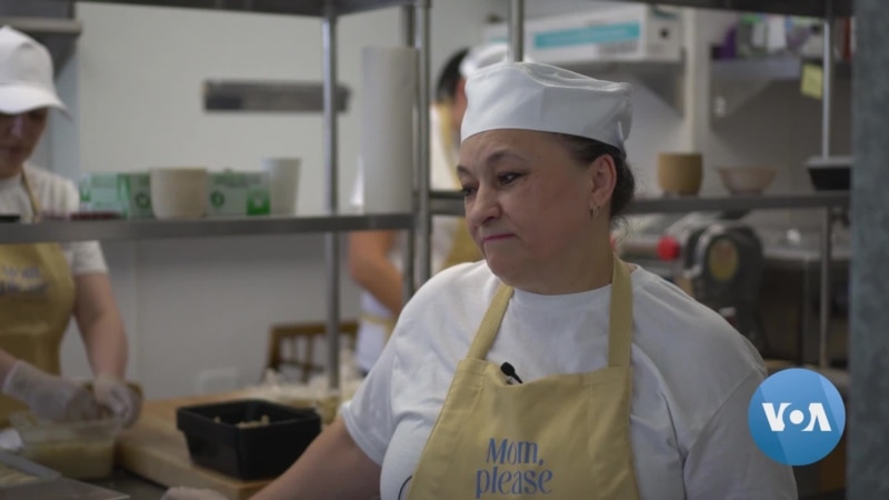  'Mom, Please' Café Brings Taste of Ukraine to Los Angeles