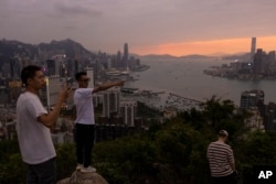 Hong Kong Tries to Woo Back Mainland Chinese Tourists