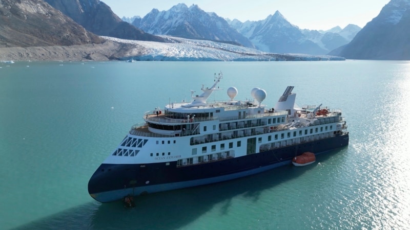 Stranded Luxury Cruise Ship Pulled Free at High Tide in Greenland