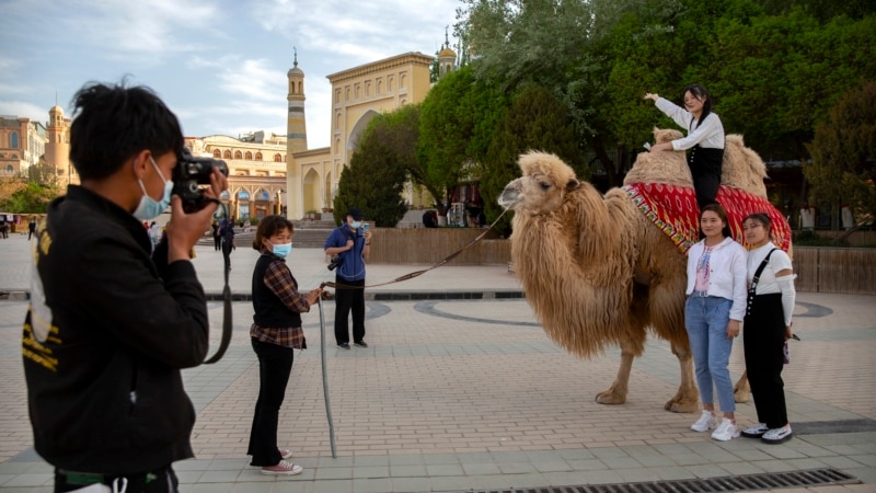 Some Travel Companies Still Offer Trips to Xinjiang Despite Rights Abuses, Report Finds