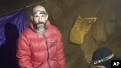 International Team Tries Rescue of US Explorer in Turkey