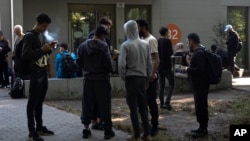 Shelters for Migrants Fill Up Across Germany as Attitudes Toward Newcomers Harden