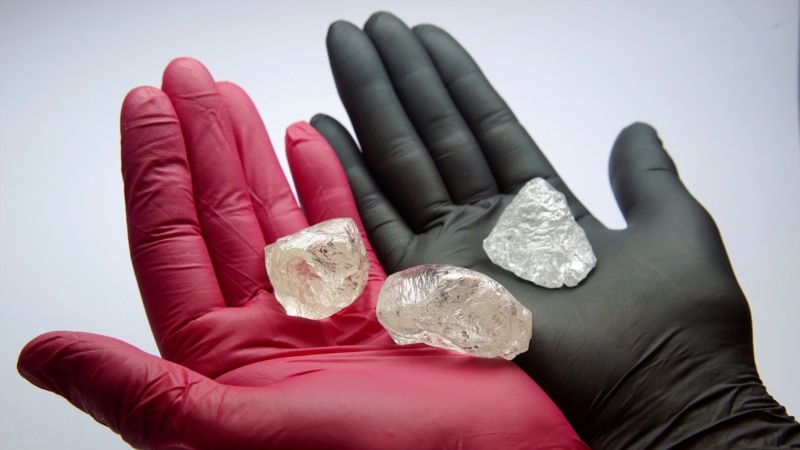 G7 Nations Seek Ban on Russian Diamonds