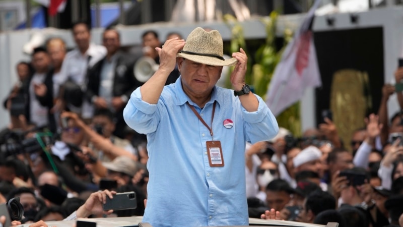 Indonesia's Prabowo Registers in Three-Way Presidential Race