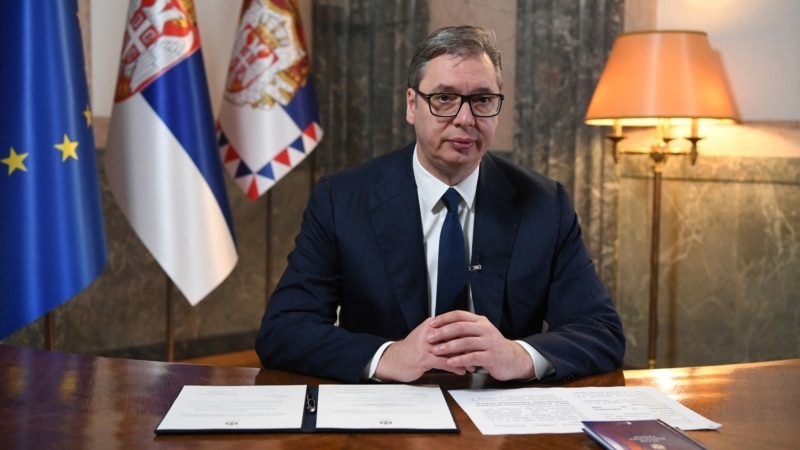 Serbia's Vucic Dissolves Parliament, Sets Snap Vote for Dec 17 