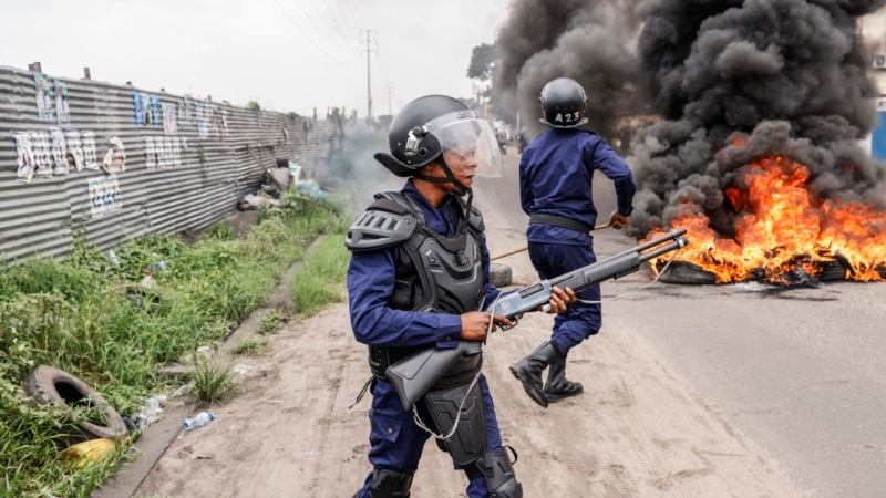 Several Wounded as DR Congo Police Break Up Banned Election Protest