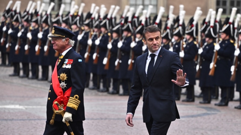 France's Macron Gets Ceremonial Welcome as He Starts 2-Day State Visit to Sweden