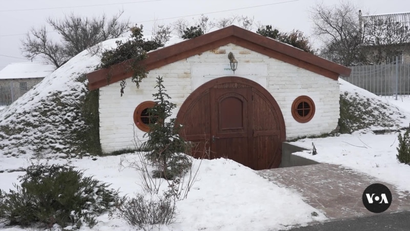 Hobbit-Style Bomb Shelter Helps Ease Stress for Ukrainian Children