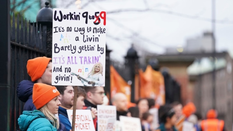 Thousands of Doctors in Britain Walk Off the Job in their Longest-Ever Strike