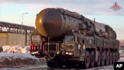 Russia Eyes Nuclear Deterrent After Military Losses in Ukraine, Report Warns