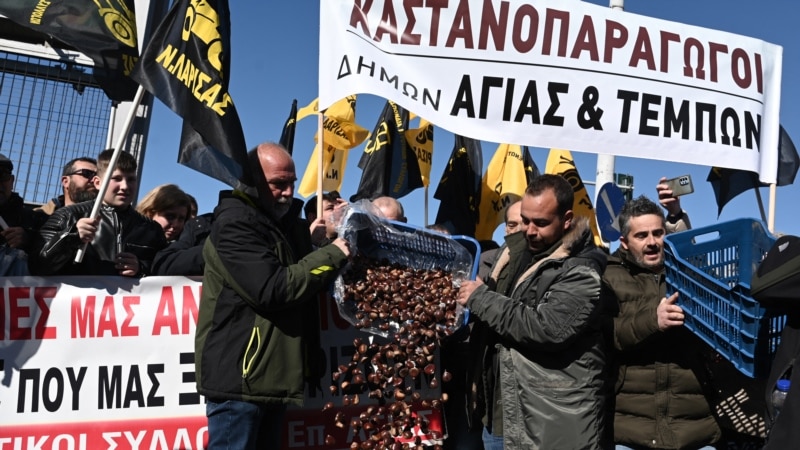 Greek Farmers Vow to Escalate Protests Over Promised Government Compensation 