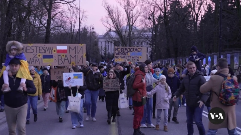 Thousands in Warsaw Mark Anniversary of Russian Invasion of Ukraine