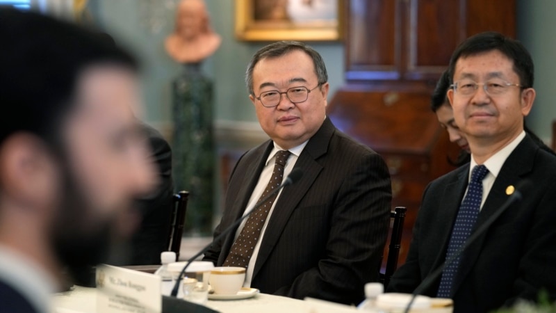 Chinese Diplomat Liu Jianchao Meets With Singapore's Leaders