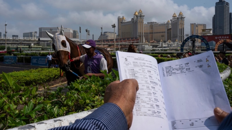 China’s Gambling Hub Macao Holds Final Horse Race