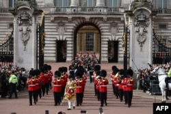 Swapping of the Guard: French, British troops mark Entente Cordiale