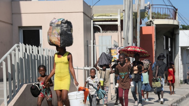 More than 50,000 fled Haitian capital violence last month, UN says