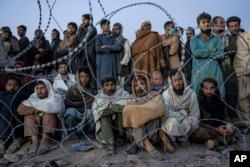 Pakistan extends registered Afghan refugees' stay