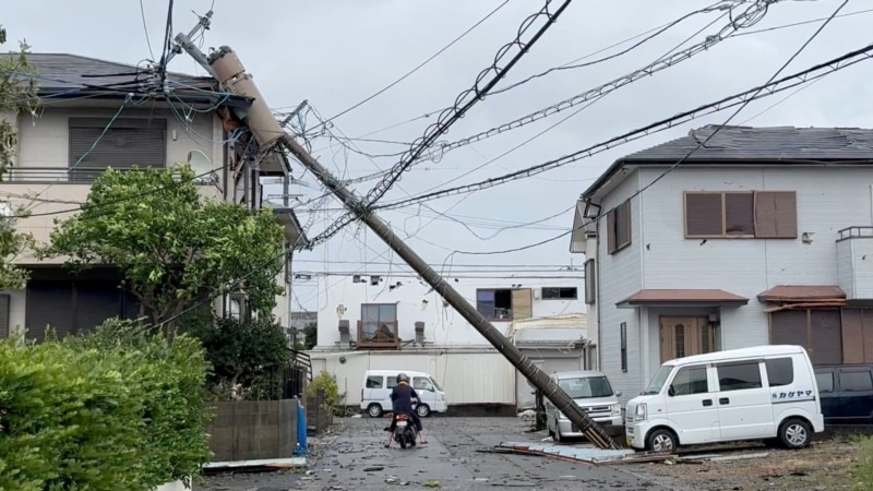 Powerful Typhoon Shanshan hits Japan