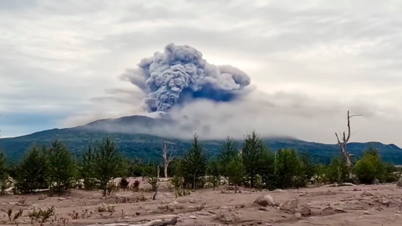 Volcano erupts after powerful earthquake in Russia's Far East