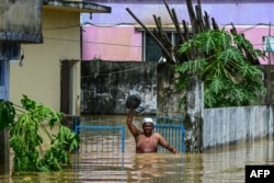 Bangladesh floods claim 15 lives, affect more than 4.4 million