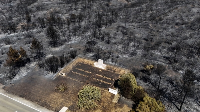 Wind, dry weather stoke wildfires in western Turkey; thousands evacuate